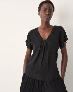 Amaya Crochet V-Neck T-Shirt Black