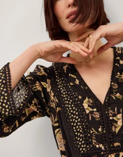 Rosaleigh V-Neck Floral Midi Dress Black
